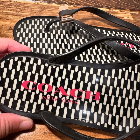 COACH Landon Black Jelly Flip Flop Sandals with Gold Bow sz: 8B - Picture 6 of 9